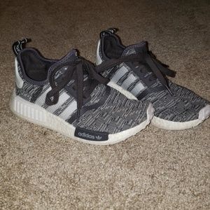 Gray addidas R1 shoes